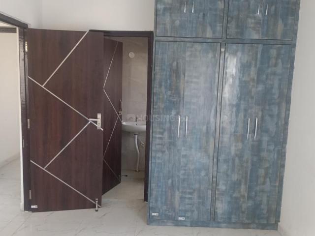 2.5 BHK Apartment in Sector 99 for rent Gurgaon. The reference number is 19798852
