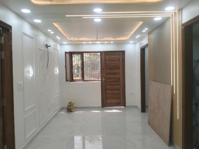 2.5 BHK Apartment in Sector 9 Rohini for resale New Delhi. The reference number is 20275689