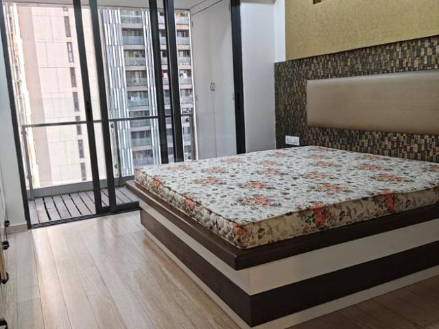 2.5 BHK Apartment in Sion for rent Mumbai. The reference number is 20643439
