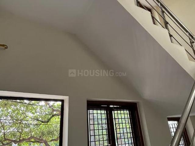 2.5 BHK Independent Builder Floor in Nizamuddin for resale New Delhi. The reference number is 20390185