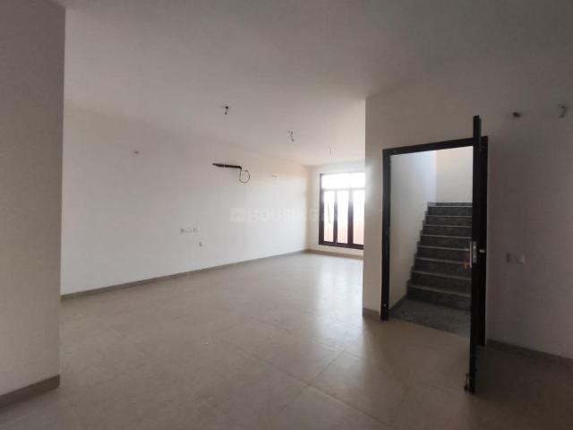2.5 BHK Independent Builder Floor in Wave City for rent Ghaziabad. The reference number is 19728817