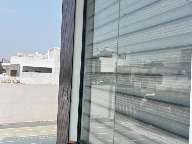 2.5 BHK Independent Builder Floor in Wave City for resale Ghaziabad. The reference number is 17379191