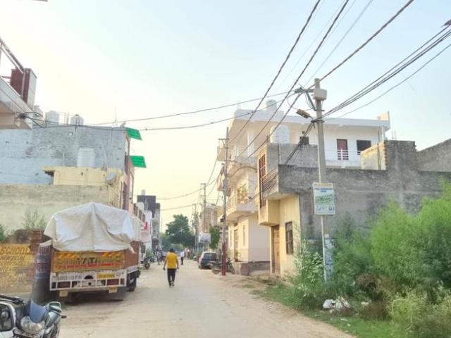 2.5 BHK Independent House in Noida Extension for resale Greater Noida. The reference number is 20811259