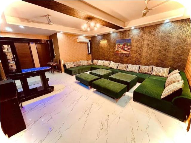 2.5 BHK Independent House in Sector 44 for rent Noida. The reference number is 20210331