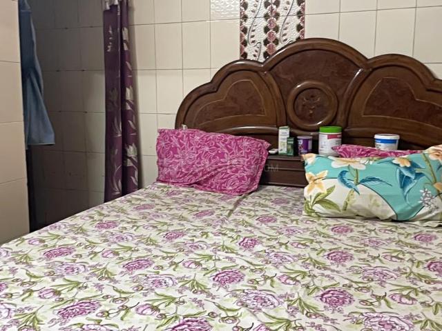 2.5 BHK Independent House in Shalimar Bagh for resale North West Delhi. The reference number is 17614622