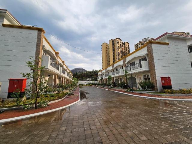2.5 BHK Villa in Vadgaon for resale Pune. The reference number is 20403698
