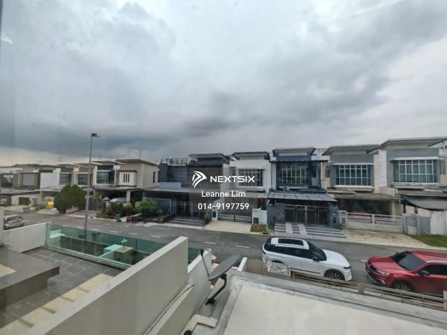 2.5 Double Storey Semi D Location: Semaba, Kingsoon Garden