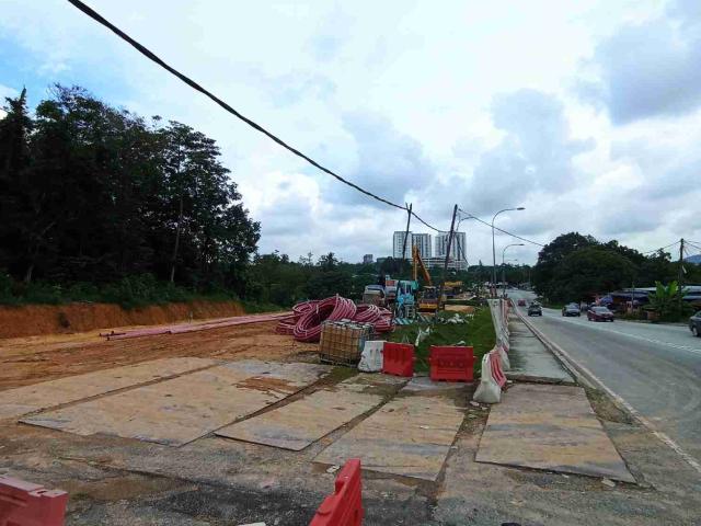 2.5 ekar Main Road Frontage Rinching Semenyih. Selangor
