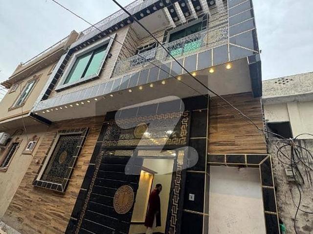 2.5 Marla Half Triple Storey Luxury Brand New House With Gas For Sale