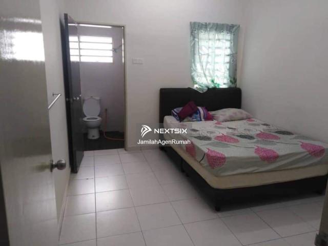 2.5 Storey House for Sale Bandar Laguna Merbok, Sungai Petani *Property Details*: 5 Bedrooms 3 Bathrooms 3 Living Halls 26x22 feet car porch Land Area: 22x70 sqft 410k only