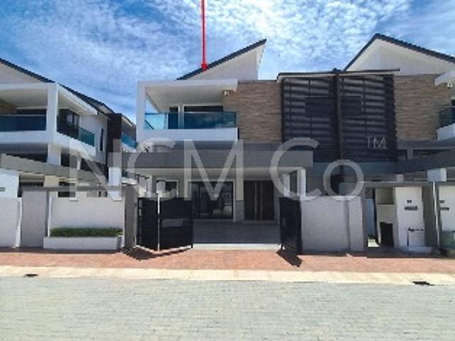 2.5 Storey Semi Detached Cluster House
