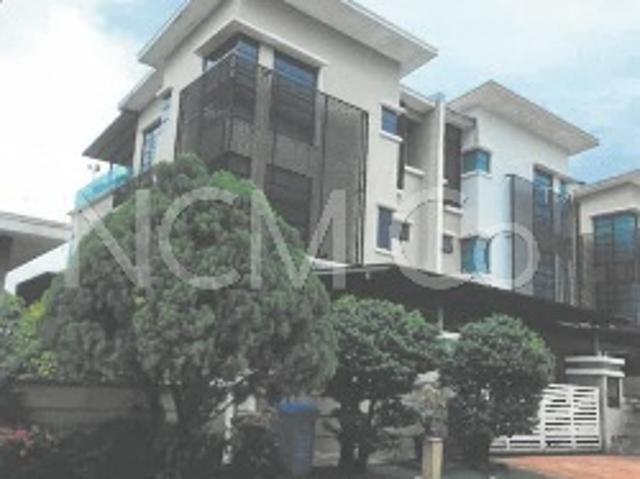 2.5 Storey Semi Detached House