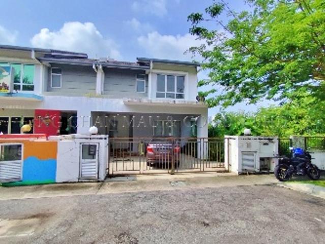 2.5 Storey Semi Detached House, End Lot