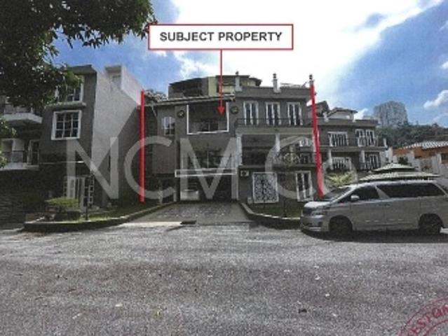 2.5 Storey Semi Detached House, Renovated