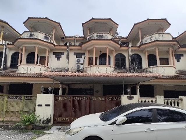 2.5 Storey Terrace House, Intermediate