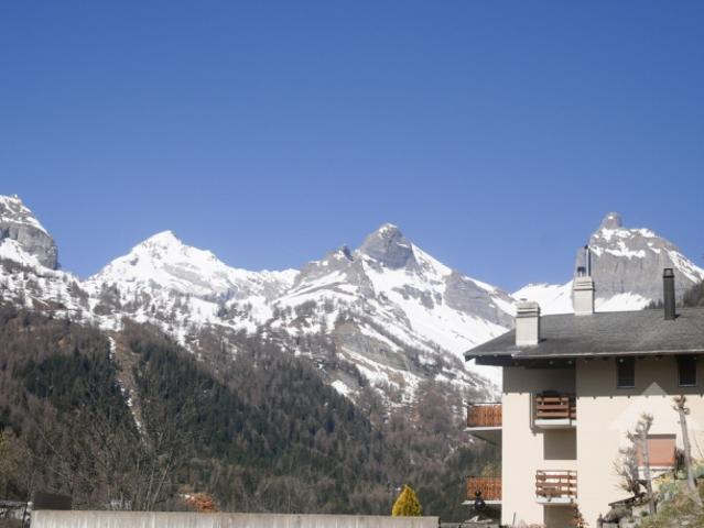 2,5 pièces sur les hauteurs d'Ovronnaz avec très grande terrasse !