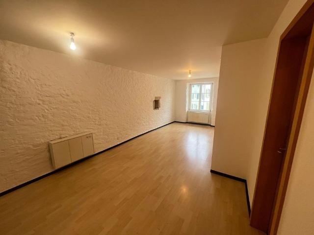 2.5 room apartment 2nd floor, street side, bright Rue du Collège 25