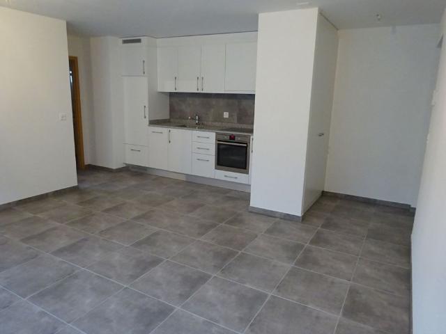 2.5 room apartment in Ardon on the ground floor