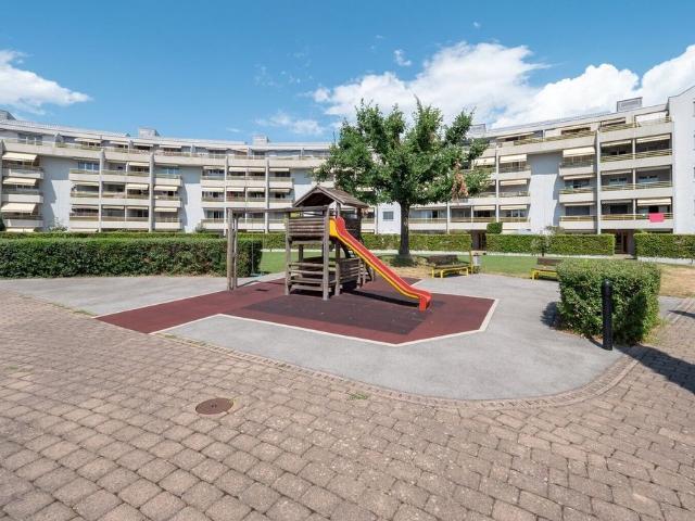 2.5 room apartment on the ground floor in Renens!