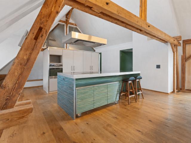 2.5 Zi. Attikawohnung mit Dachterrasse Kreis 4