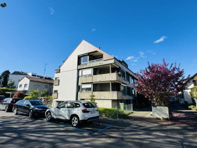 2.5 Zi. Whg. mit Hobbyraum, Balkon, Estrich, Keller und Tiefgaragenplatz