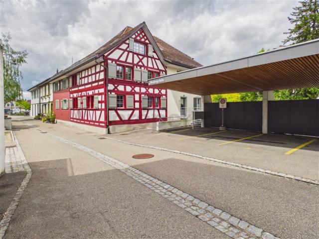 2.5 Zimmer Maisonette in Frauenfeld Altbau Charme, Minergie & Sitzplatz am Wasser