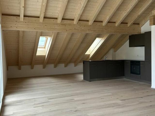 2.5 Zimmer Neubau Wohnung, an ruhiger Lage im Dachgeschoss west