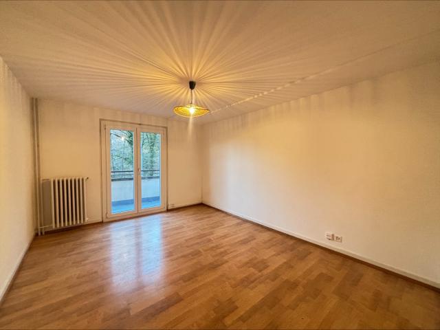 2.5 Zimmer Wohnung im 1. Stock