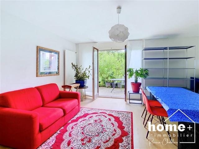 2,5 Zimmer Wohnung im Erdgeschoss mit großer Terrasse und Gemüsegarten