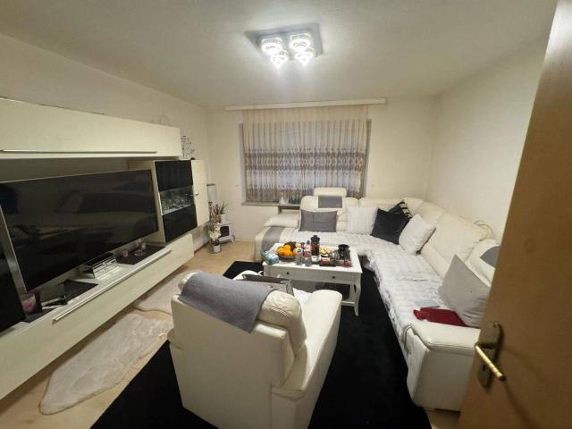 2,5 Zimmer Wohnung in bester Lage, Wohnfläche 52m² und 30m² Nutzfläche