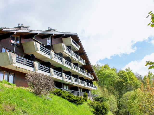 2.5 Zimmer Wohnung mit Balkon im 1. Stock Wunderschöne Aussicht