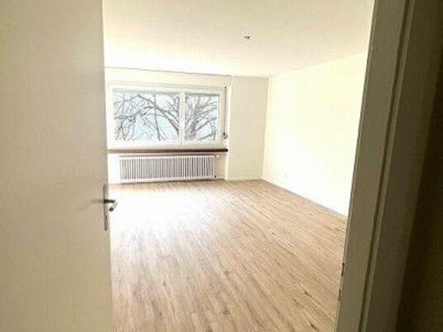 2.5 Zimmer Wohnung mit Gartensitzplatz