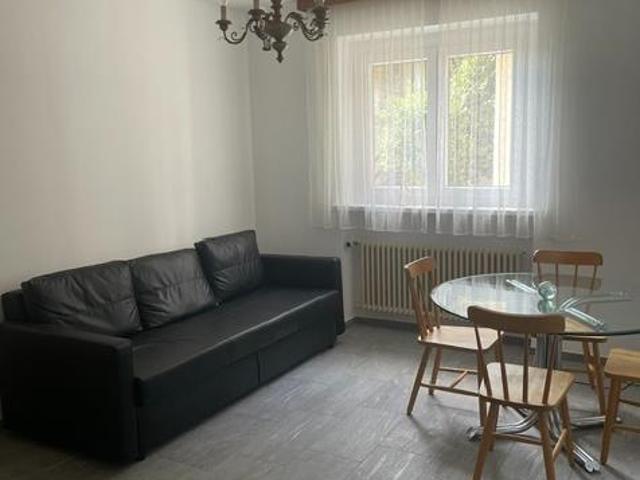 2,5 Zimmer Wohnung mit kleinem Garten und Aussenparkplatz