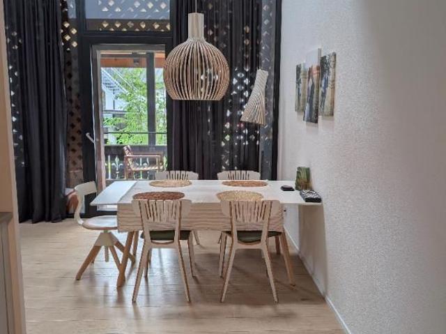 2.5 Zimmer, 140 m², 2. Stock