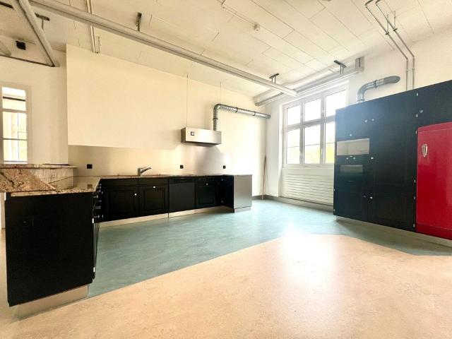 2.5 Zimmer, 180 m², EG