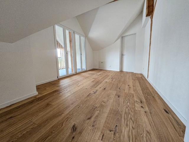 2.5 Zimmer, 100 m², 2. Stock