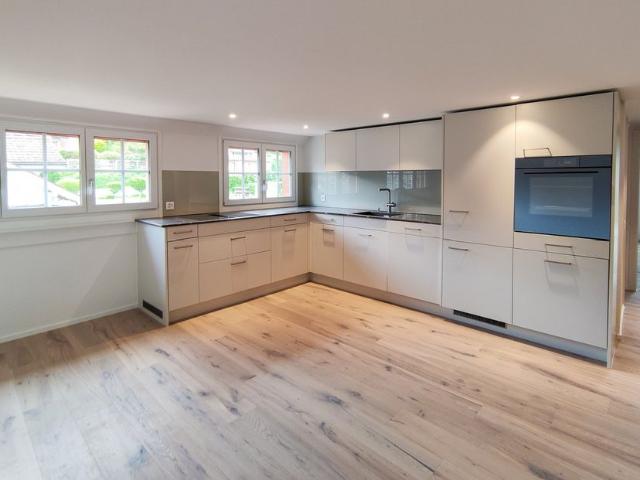 2.5 Zimmer, 100 m², 2. Stock