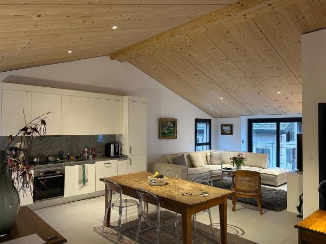 2.5 Zimmer, 100 m², 3. Stock