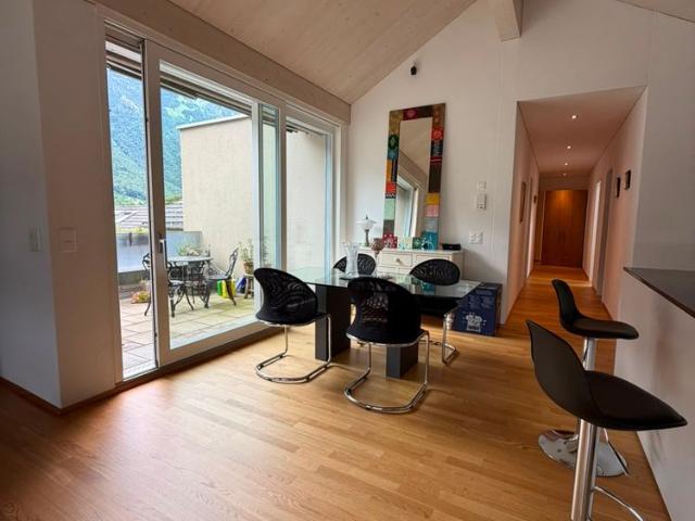 2.5 Zimmer, 102 m², 3. Stock