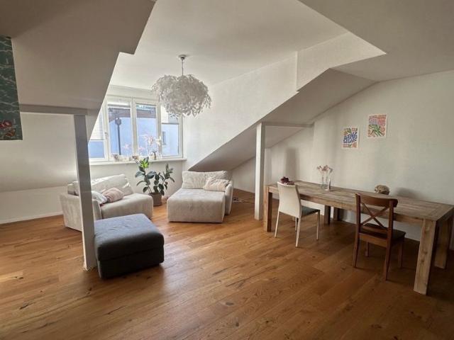 2.5 Zimmer, 106 m², 4. Stock