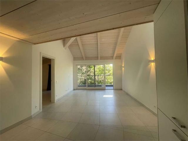 2.5 Zimmer, 108 m², 3. Stock
