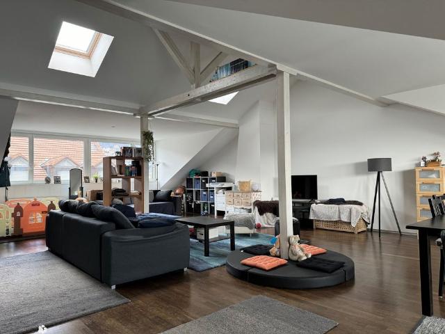 2.5 Zimmer, 115 m², 5. Stock