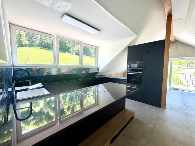 2.5 Zimmer, 120 m², 2. Stock