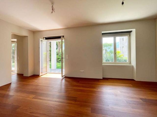 2.5 Zimmer, 136 m², EG