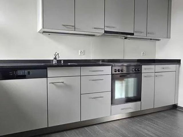 2.5 Zimmer, 136 m², 2. Stock