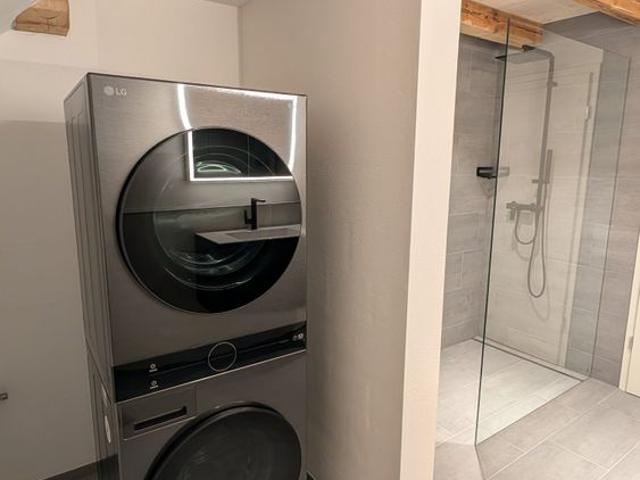 2.5 Zimmer, 138 m², 1. Stock