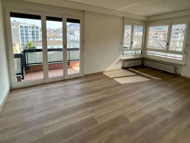2.5 Zimmer, 55 m², 4. Stock