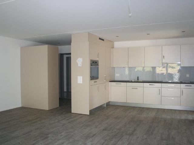 2.5 Zimmer, 57 m², 1. Stock