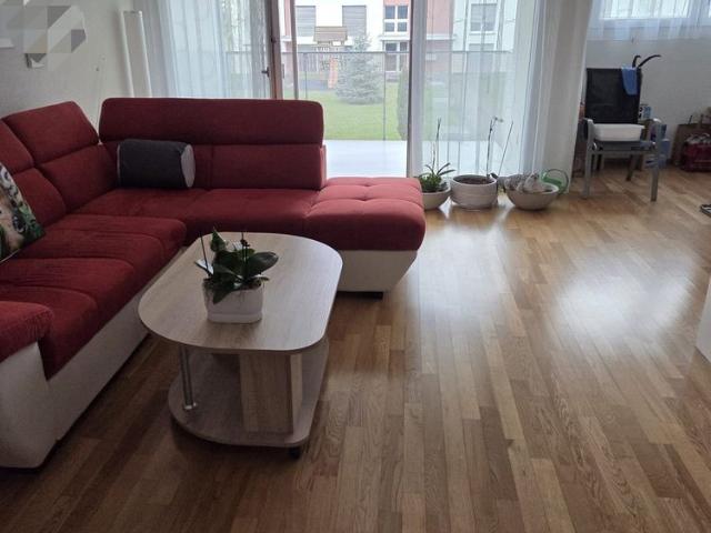 2.5 Zimmer, 58 m², 1. Stock