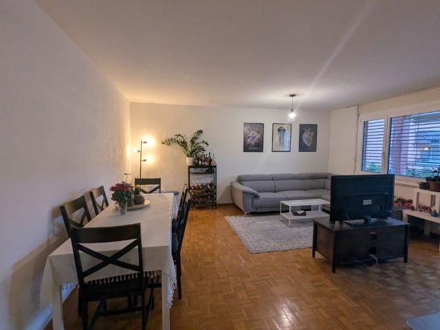 2.5 Zimmer, 64 m², 2. Stock